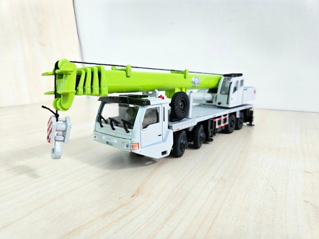 1/55 ölçek "LİEBHERR LT 1050" logolu vinç maketi * GRİ-YEŞİL