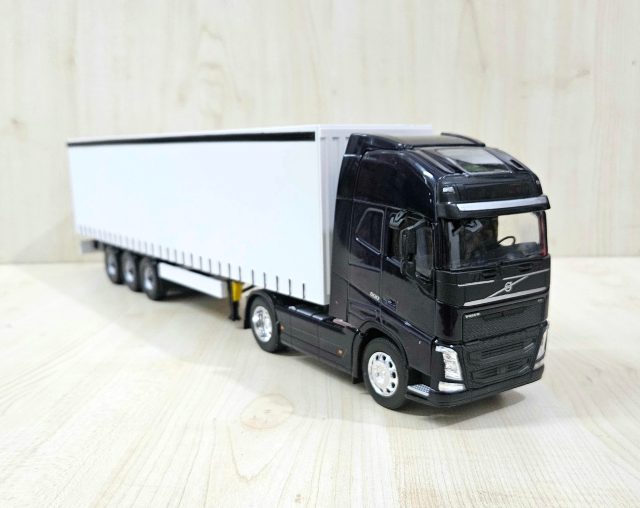 1/32 WELLY Lacivert VOLVO FH4 TENTE DORSELİ TIR