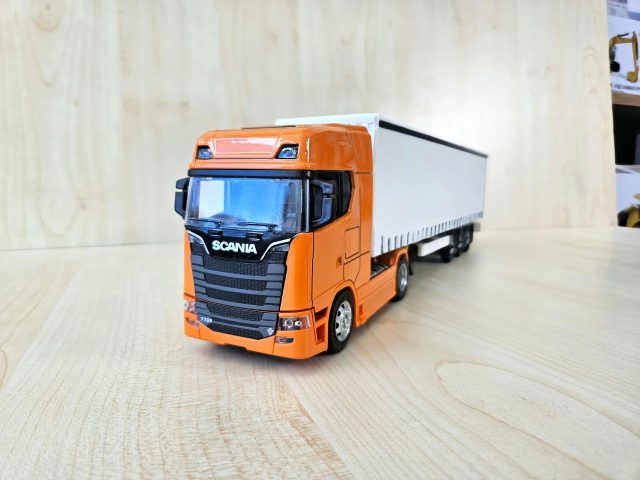 1/50 turuncu SCANIA 770S TENTE DORSELİ TIR MAKETİ
