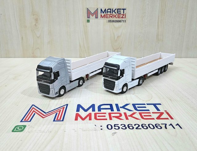 1/64 VOLVO FH4 SAL DORSELİ TIR MAKETİ (25 cm boy)