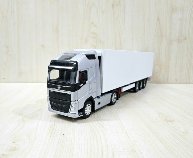 1/32 WELLY GRİ VOLVO FH4 FRIGO DORSELİ TIR MAKETİ