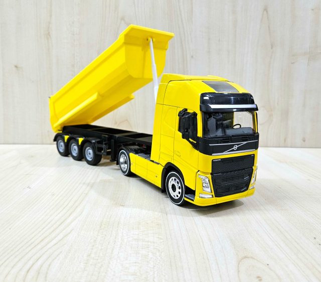 1/32 WELLY SARI VOLVO FH4 DAMPERLİ TIR MAKETİ