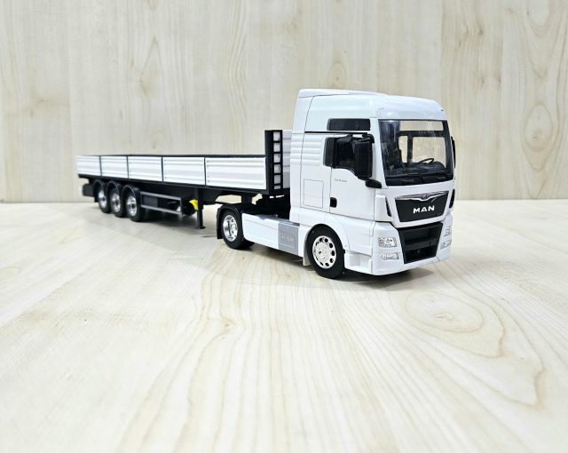 1/32 WELLY MAN TGX SAL DORSELİ TIR MAKETİ