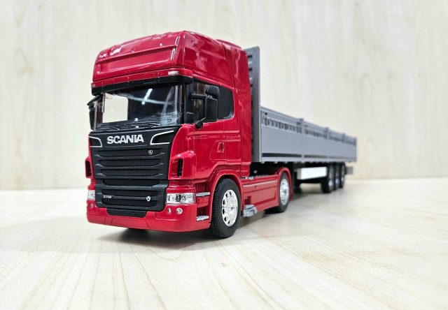 1/32 WELLY SCANIA R730 GRİ SAL DORSELİ TIR MAKETİ