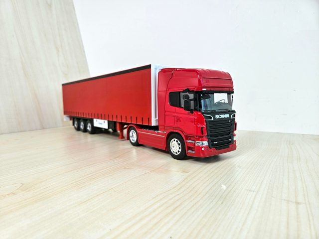 1/32 WELLY SCANIA R730 TENTE DORSELİ TIR MAKETİ