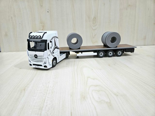 1/36 BEYAZ MERCEDES ACTROS 1851 KAPAKSIZ SAL DORSELİ TIR MAKETİ