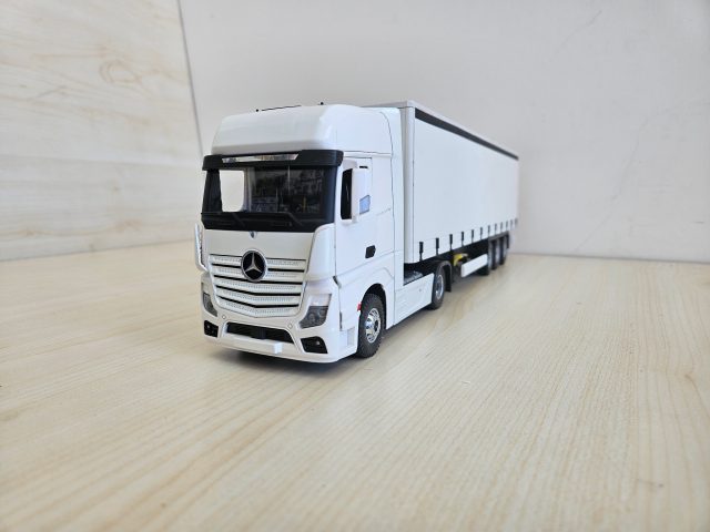 1/36 BEYAZ MERCEDES ACTROS 1851 TENTE DORSELİ TIR MAKETİ