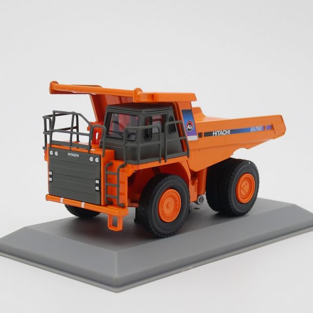 1/72 HITACHI EH750 MADEN KAMYONU MAKETİ