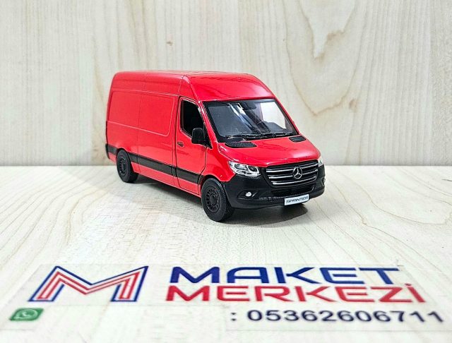 1/43 MERCEDES SPRINTER PANELVAN MAKETİ KIRMIZI