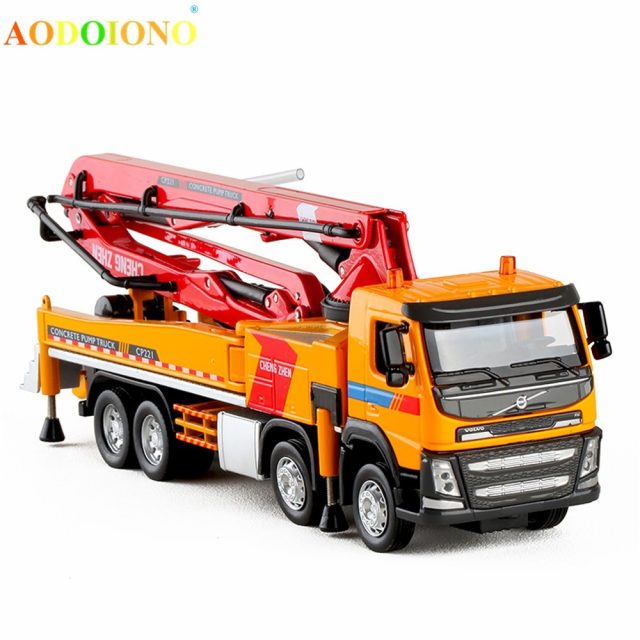 1/50 VOLVO FH 8X4 BETON POMPASI MAKETİ (turuncu)