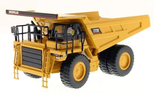 1/50 CAT 777D MADEN KAMYON MAKETİ DM85104C