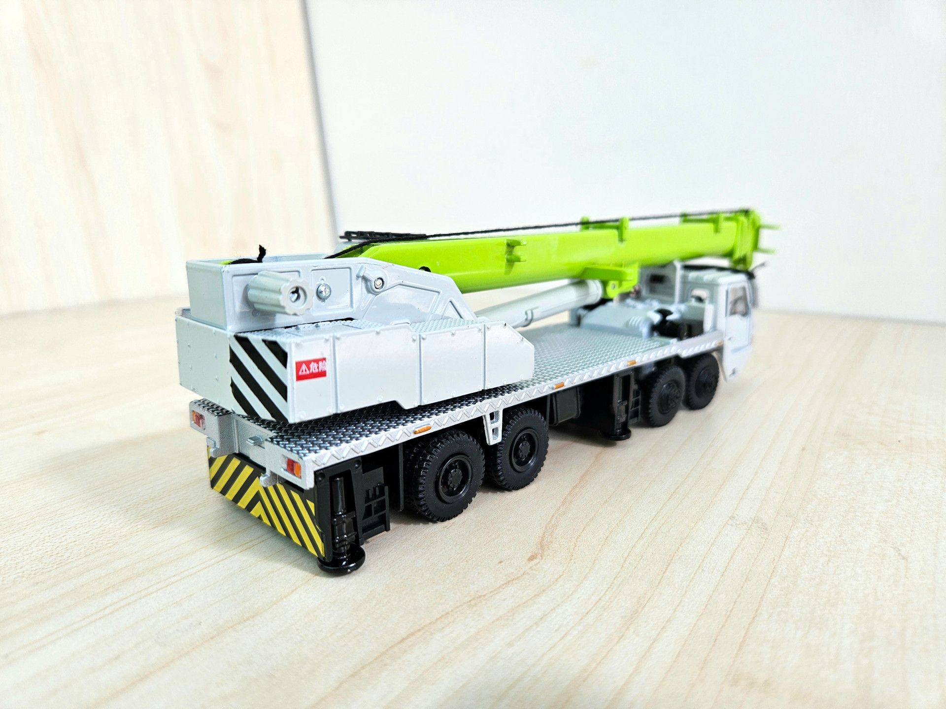 1/55 ölçek "LİEBHERR LT 1050" logolu vinç maketi * GRİ-YEŞİL