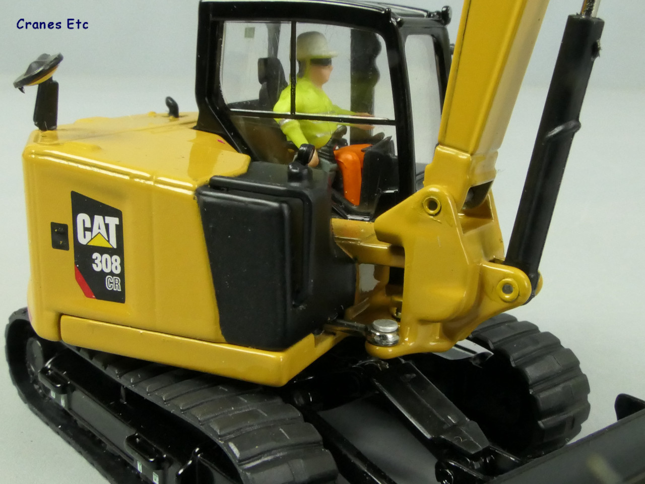 1/50 CAT 308 CR MİNİ EKSKAVATÖR MAKETİ DM85596