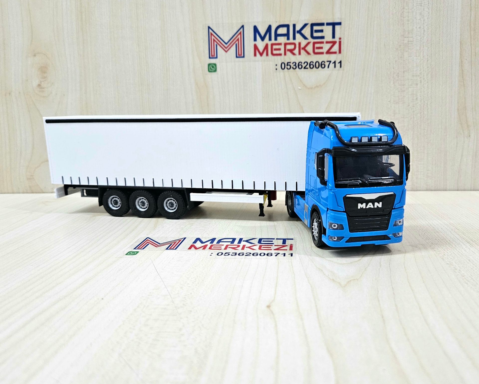 1/50 mavi MAN TGX GX TENTE DORSELİ TIR MAKETİ 