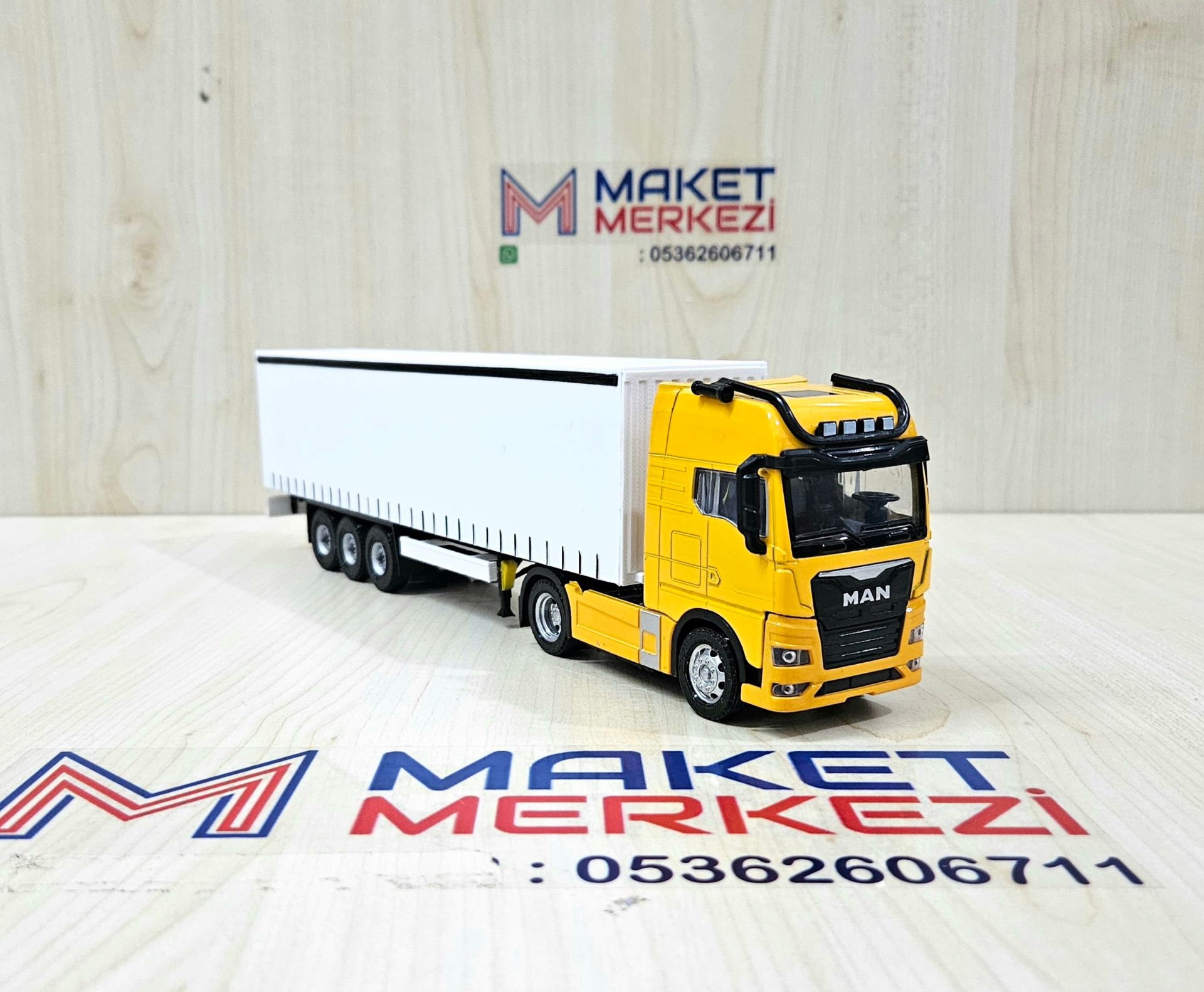1/50 sarı MAN TGX GX TENTE DORSELİ TIR MAKETİ