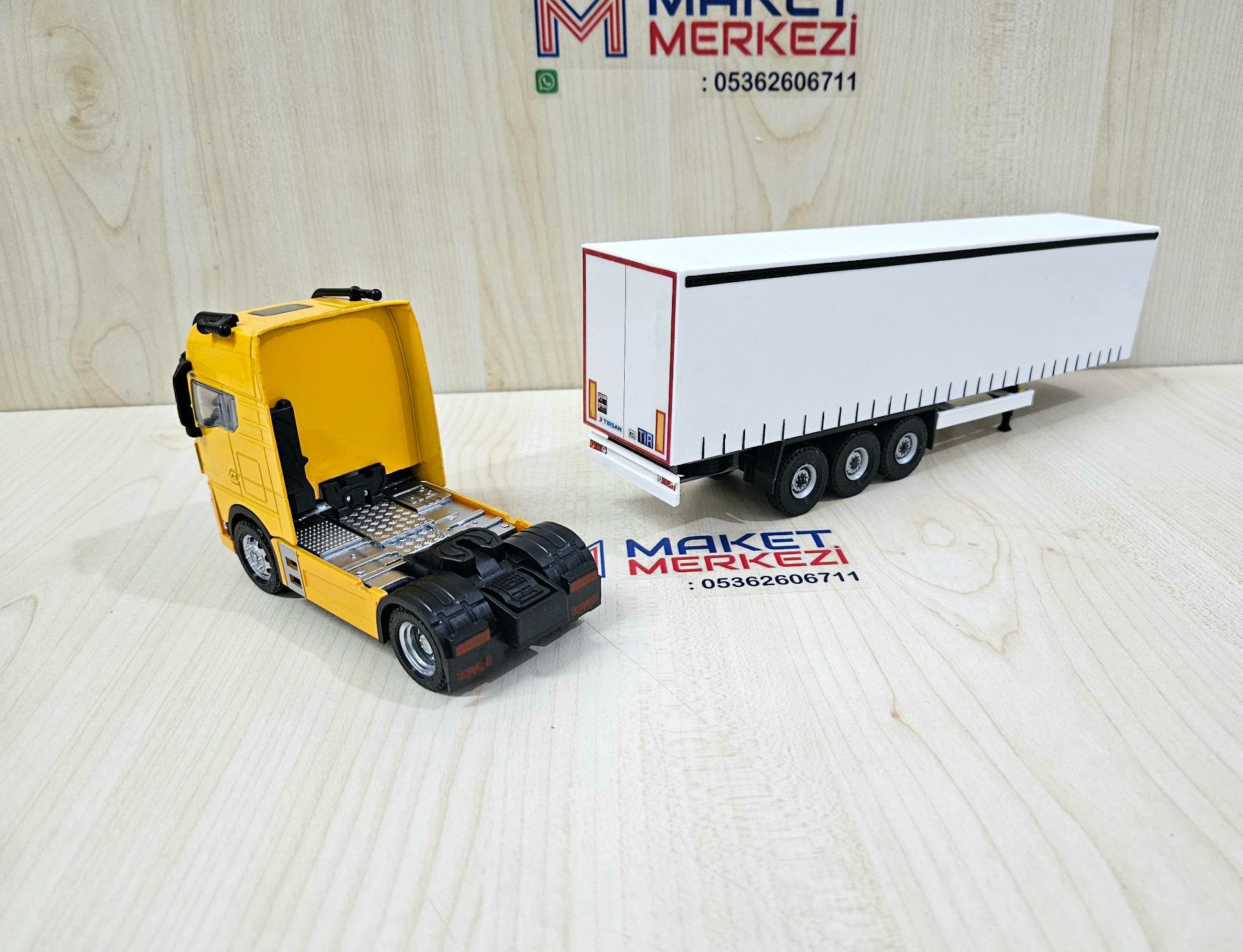 1/50 sarı MAN TGX GX TENTE DORSELİ TIR MAKETİ