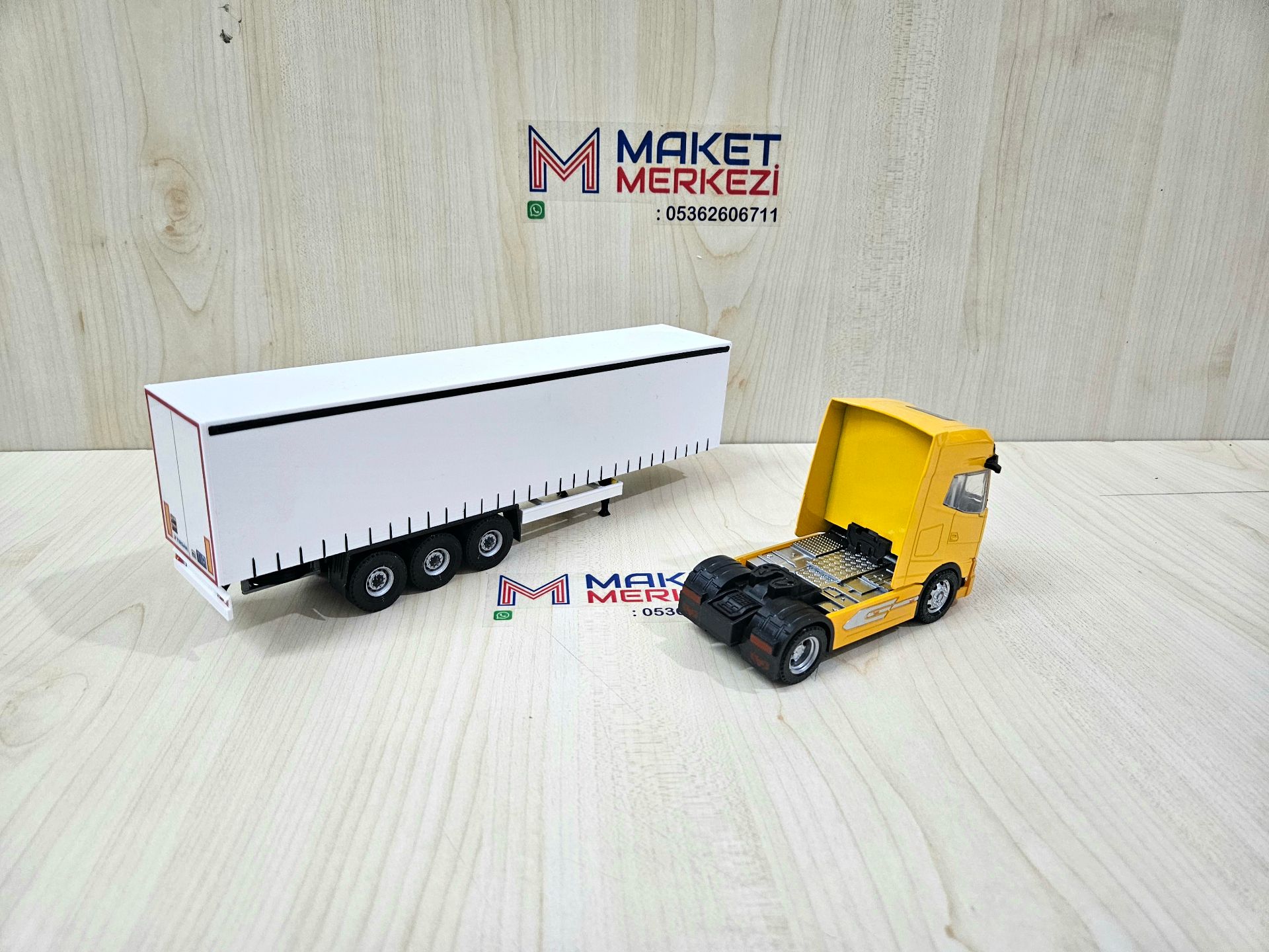 1/50 sarı DAF GX TENTE DORSELİ TIR MAKETİ