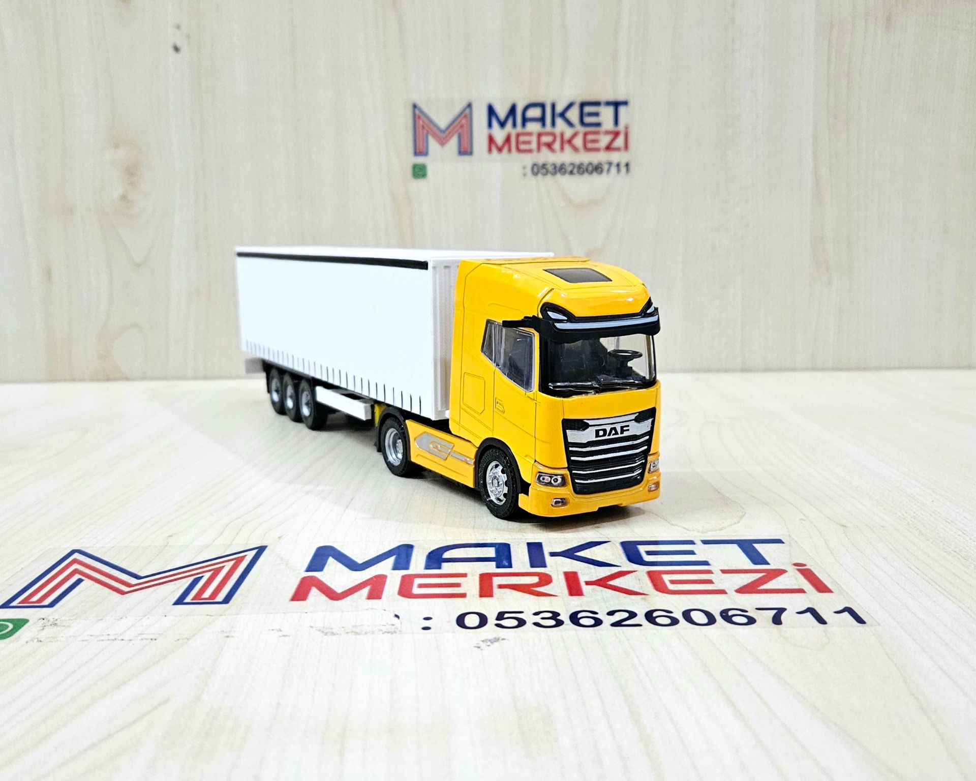 1/50 sarı DAF GX TENTE DORSELİ TIR MAKETİ