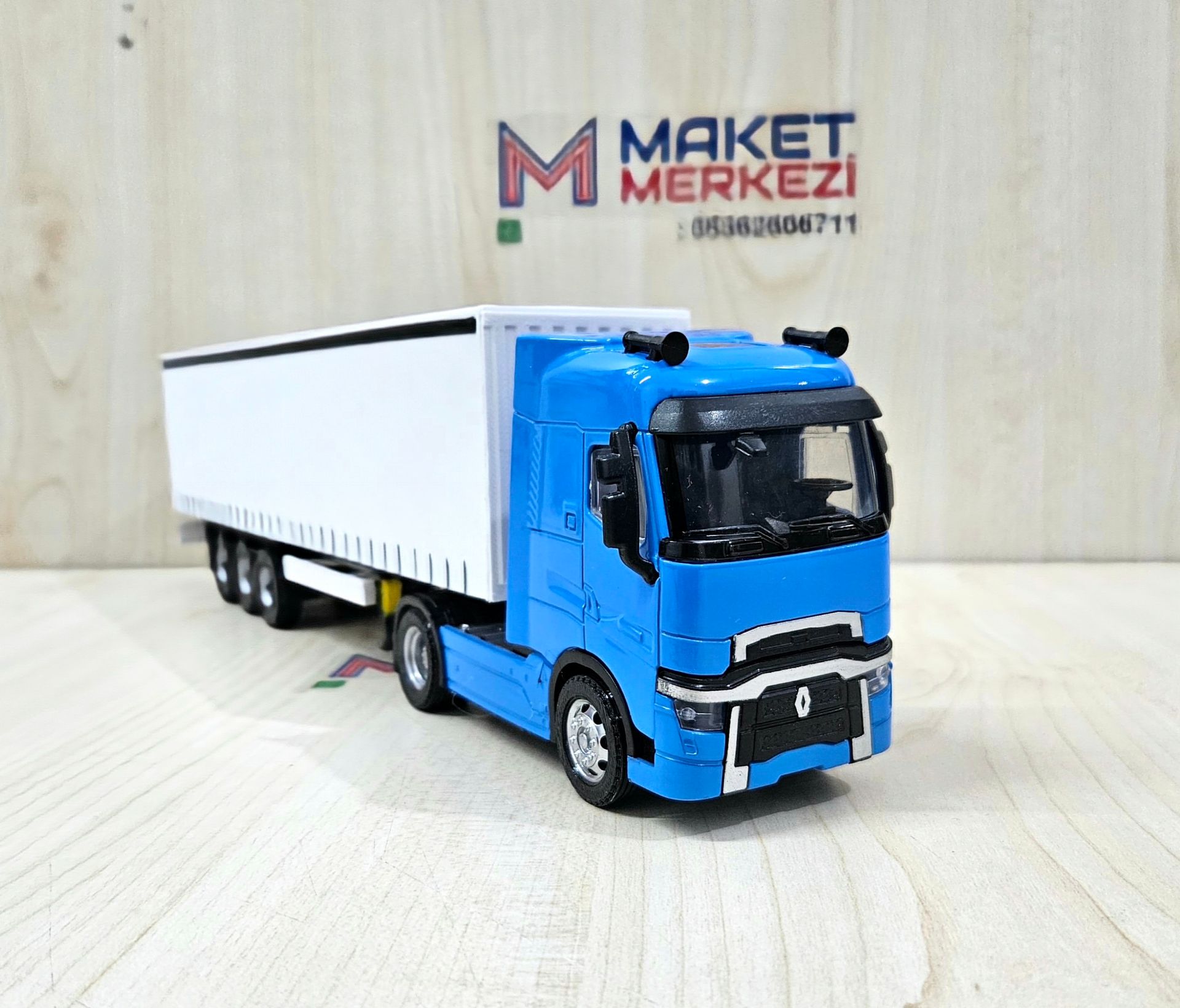 1/50 mavi RENAULT T-RANGE TENTE DORSELİ TIR MAKETİ