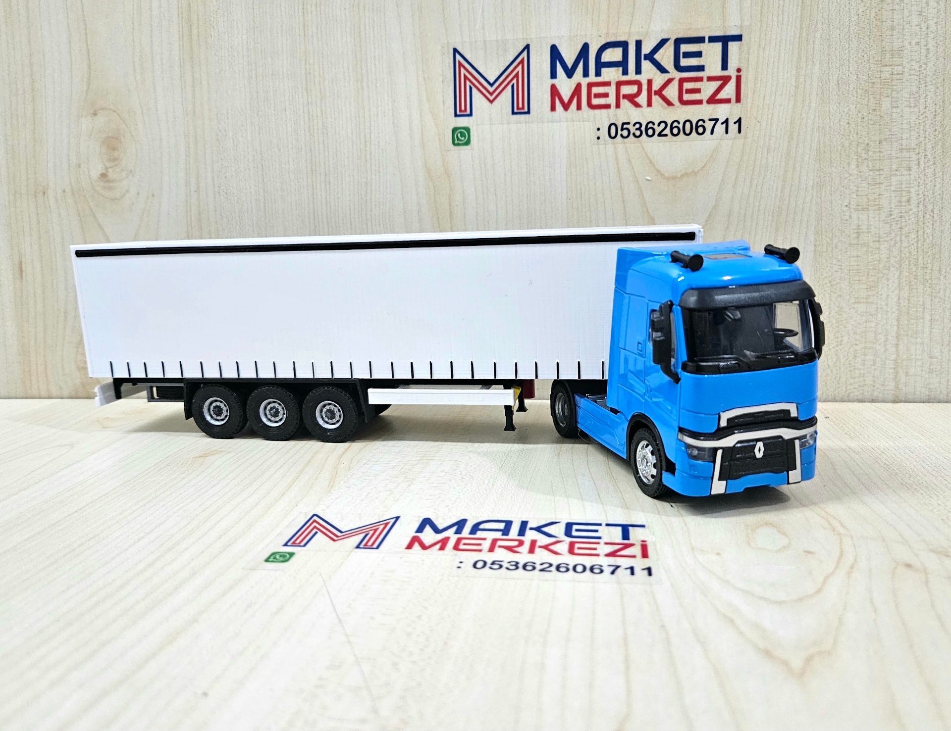 1/50 mavi RENAULT T-RANGE TENTE DORSELİ TIR MAKETİ