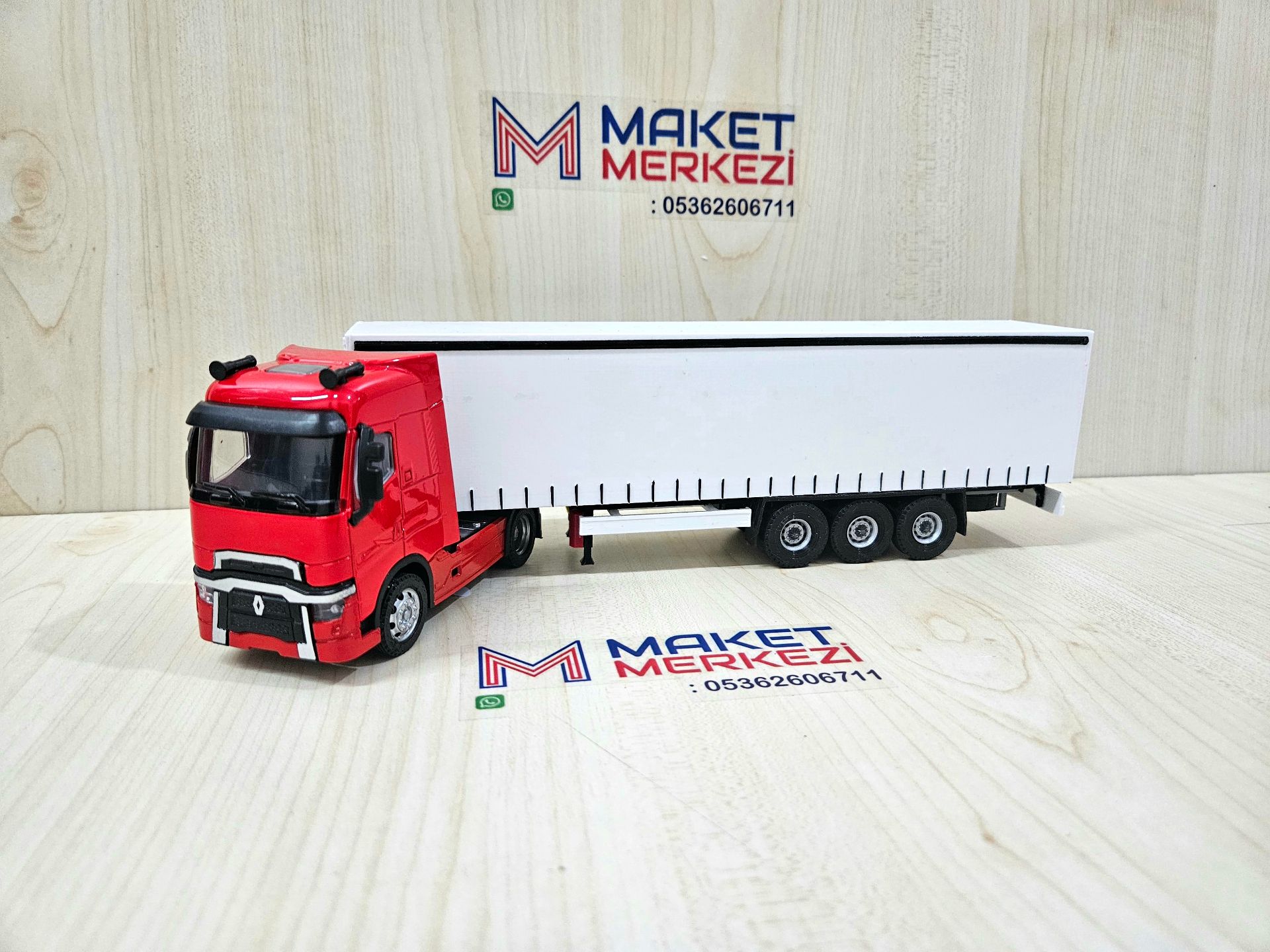 1/50 kırmızı RENAULT T-RANGE TENTE DORSELİ TIR MAKETİ
