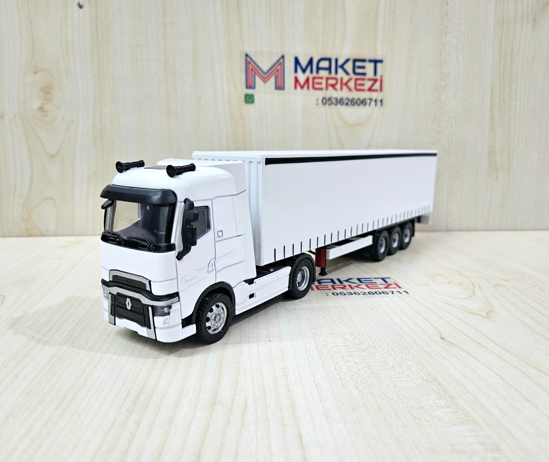 1/50 beyaz RENAULT T-RANGE TENTE DORSELİ TIR MAKETİ