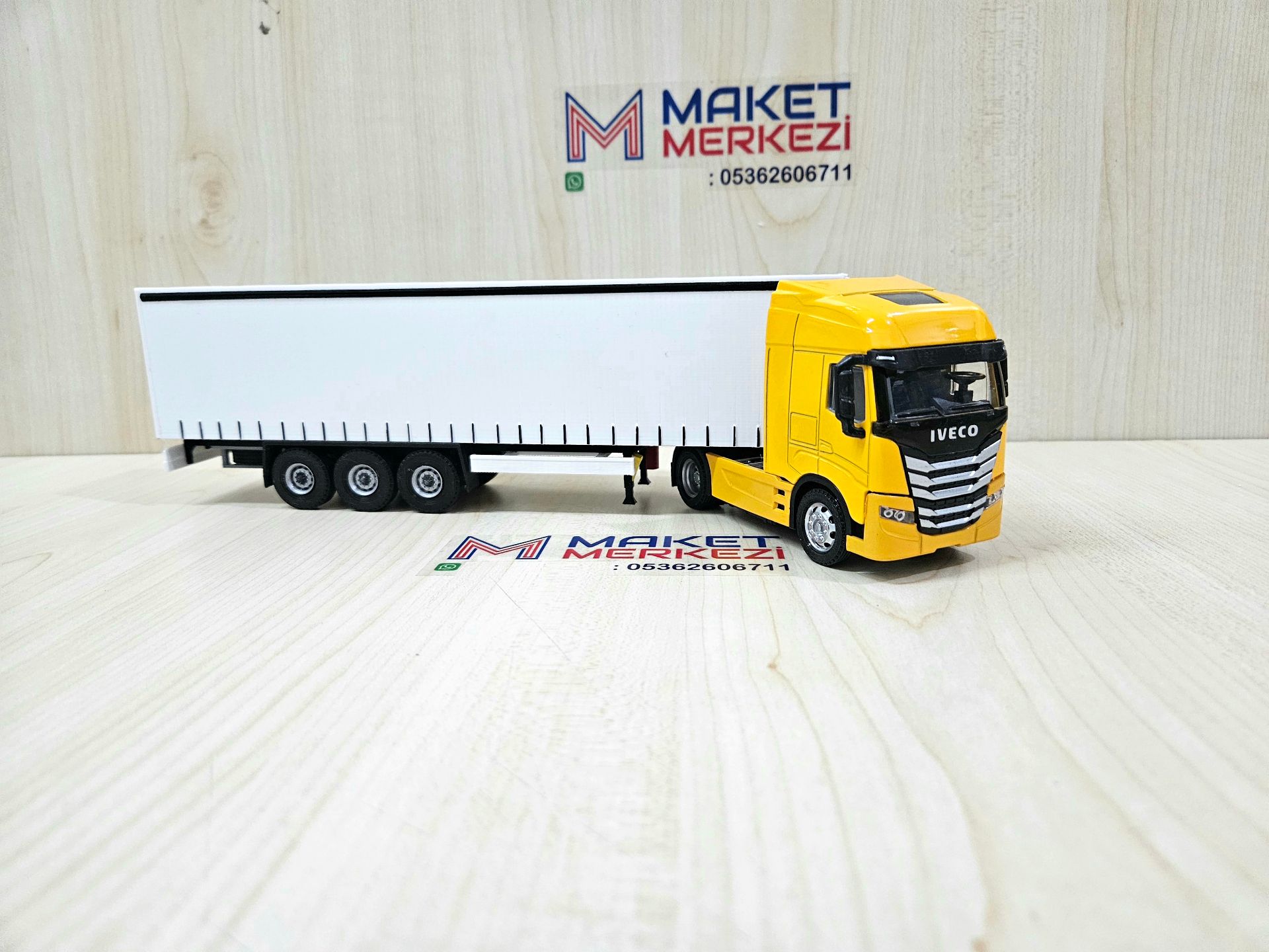 1/50 sarı IVECO S-WAY TENTE DORSELİ TIR MAKETİ