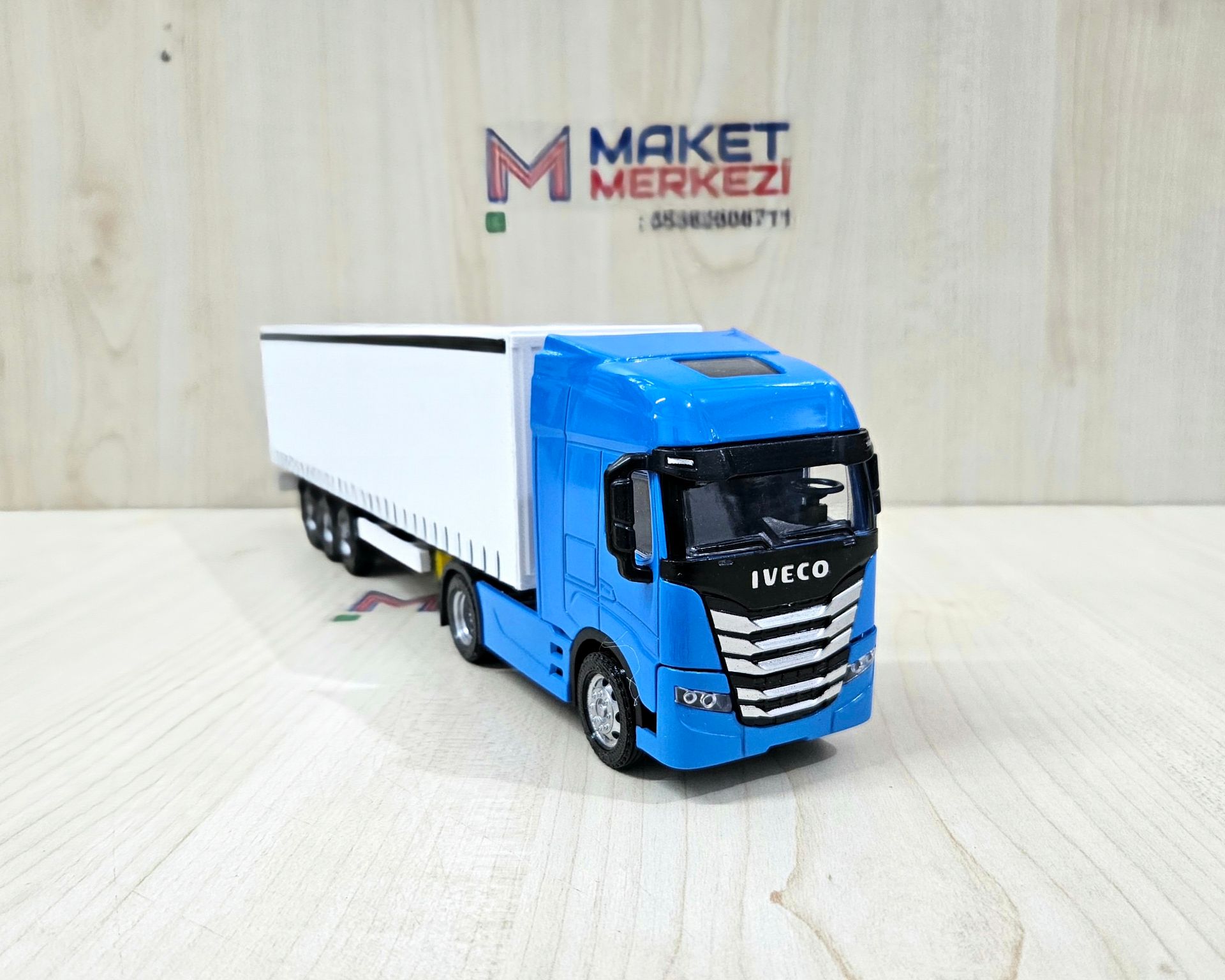 1/50 mavi IVECO S-WAY TENTE DORSELİ TIR MAKETİ