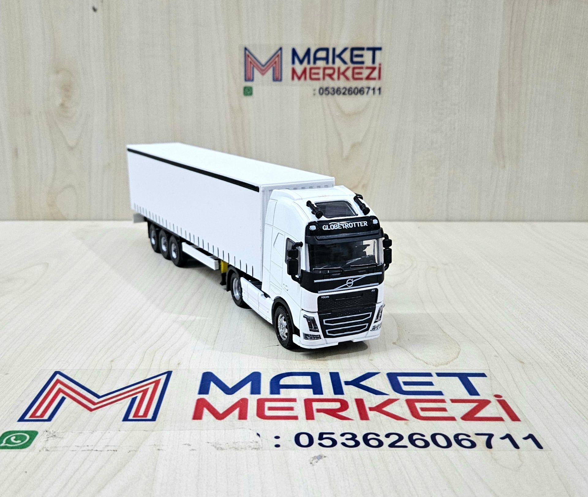 1/50 beyaz VOLVO FH4 TENTE DORSELİ TIR MAKETİ