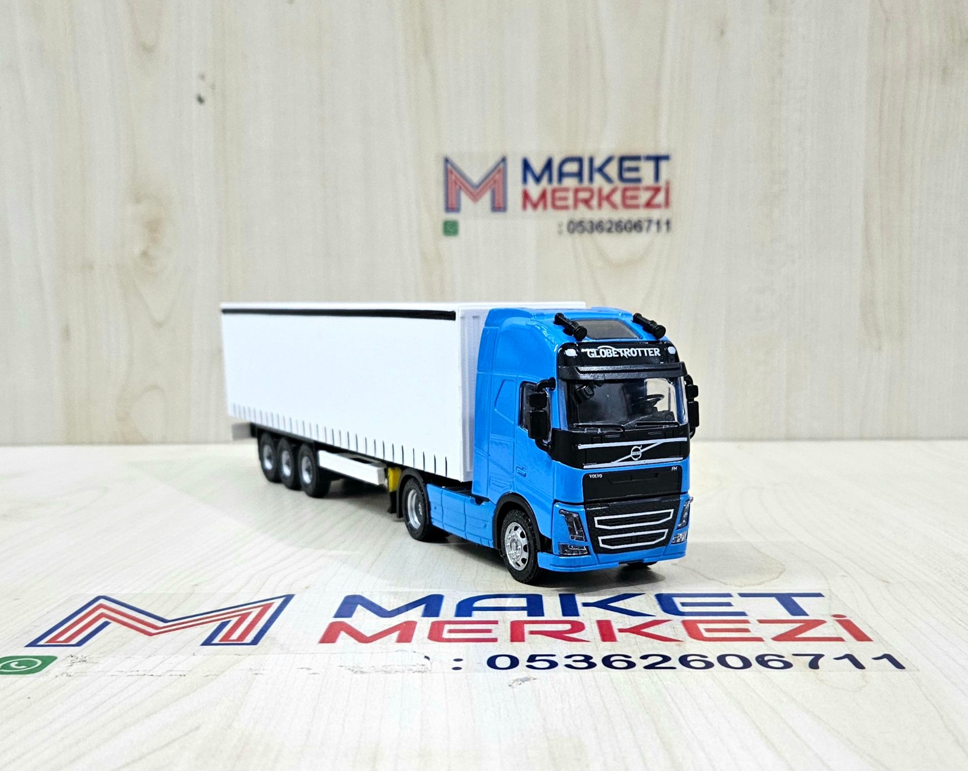 1/50 mavi VOLVO FH4 TENTE DORSELİ TIR MAKETİ