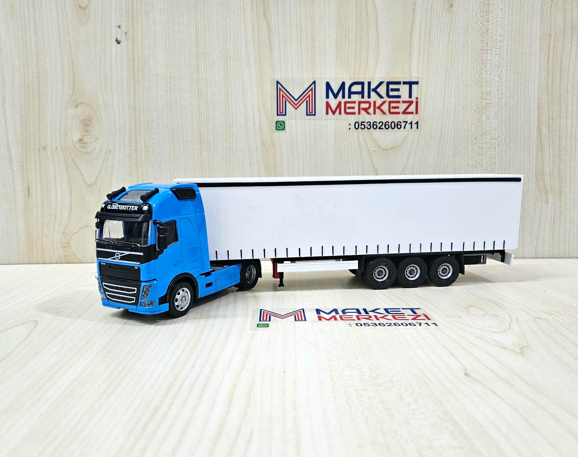 1/50 mavi VOLVO FH4 TENTE DORSELİ TIR MAKETİ