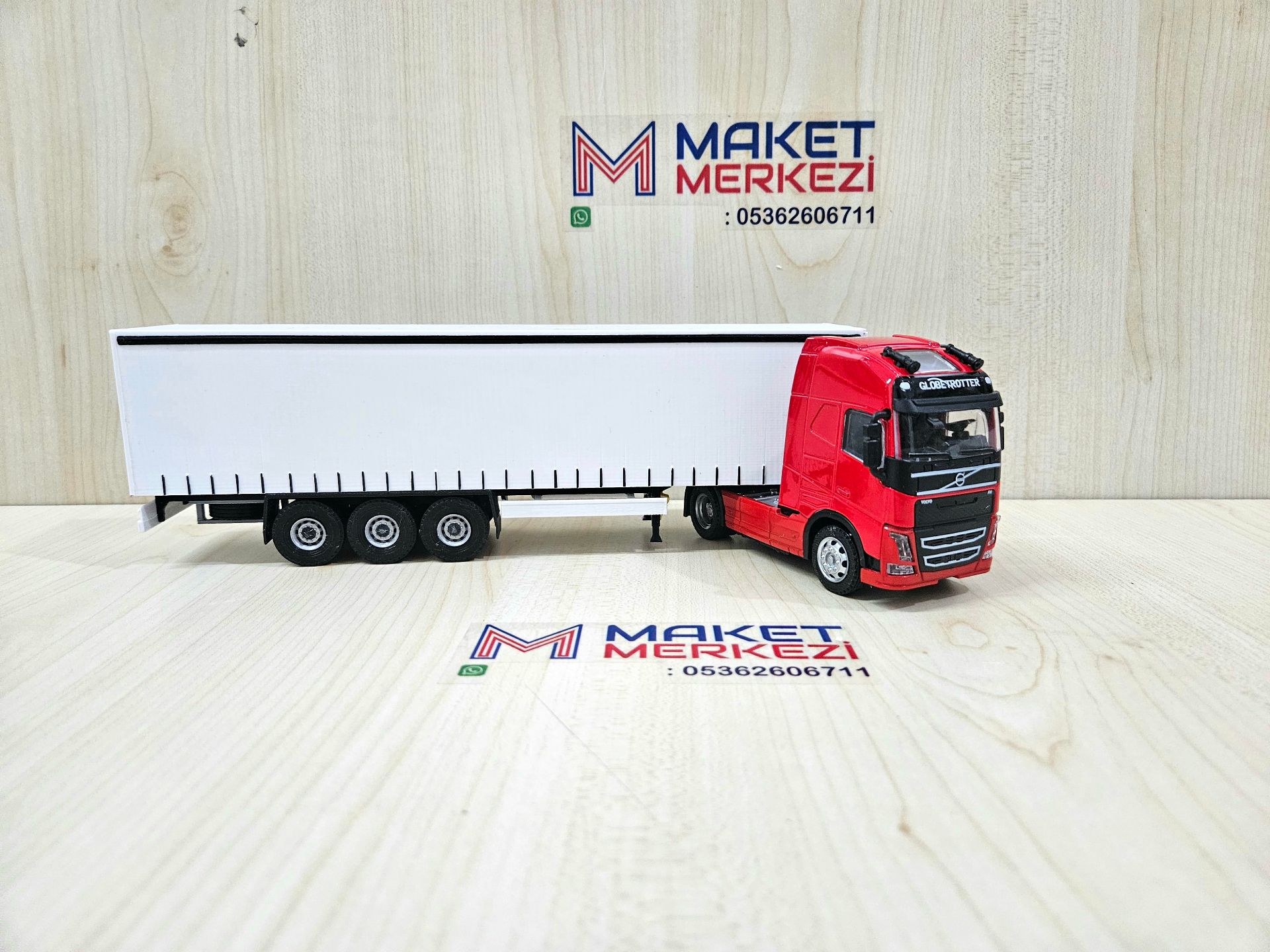 1/50 kırmızı VOLVO FH4 TENTE DORSELİ TIR MAKETİ