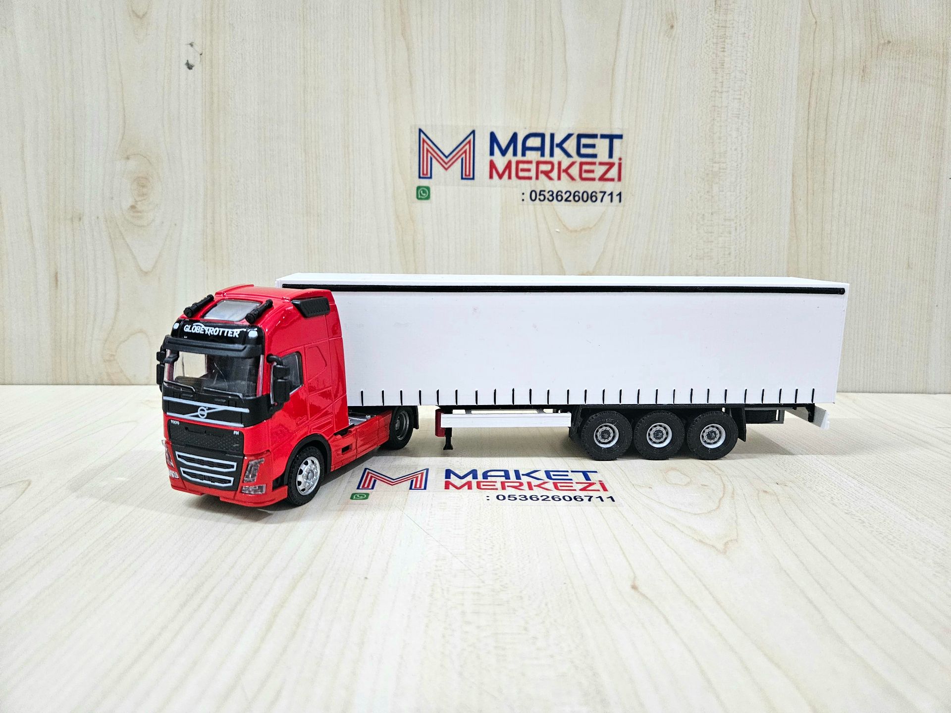 1/50 kırmızı VOLVO FH4 TENTE DORSELİ TIR MAKETİ