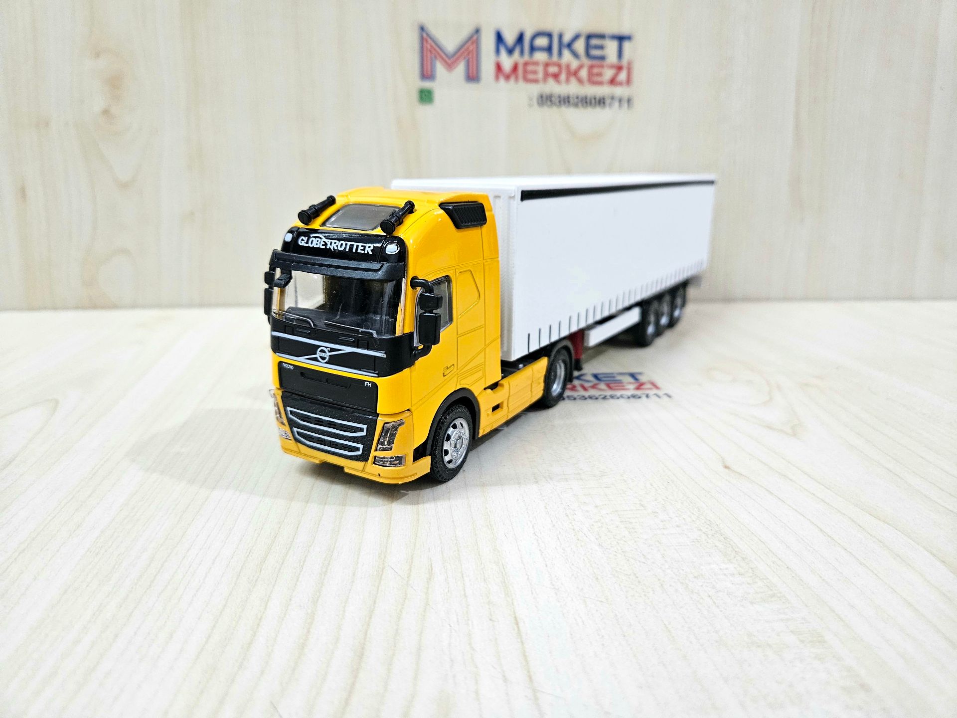 1/50 sarı VOLVO FH4 TENTE DORSELİ TIR MAKETİ