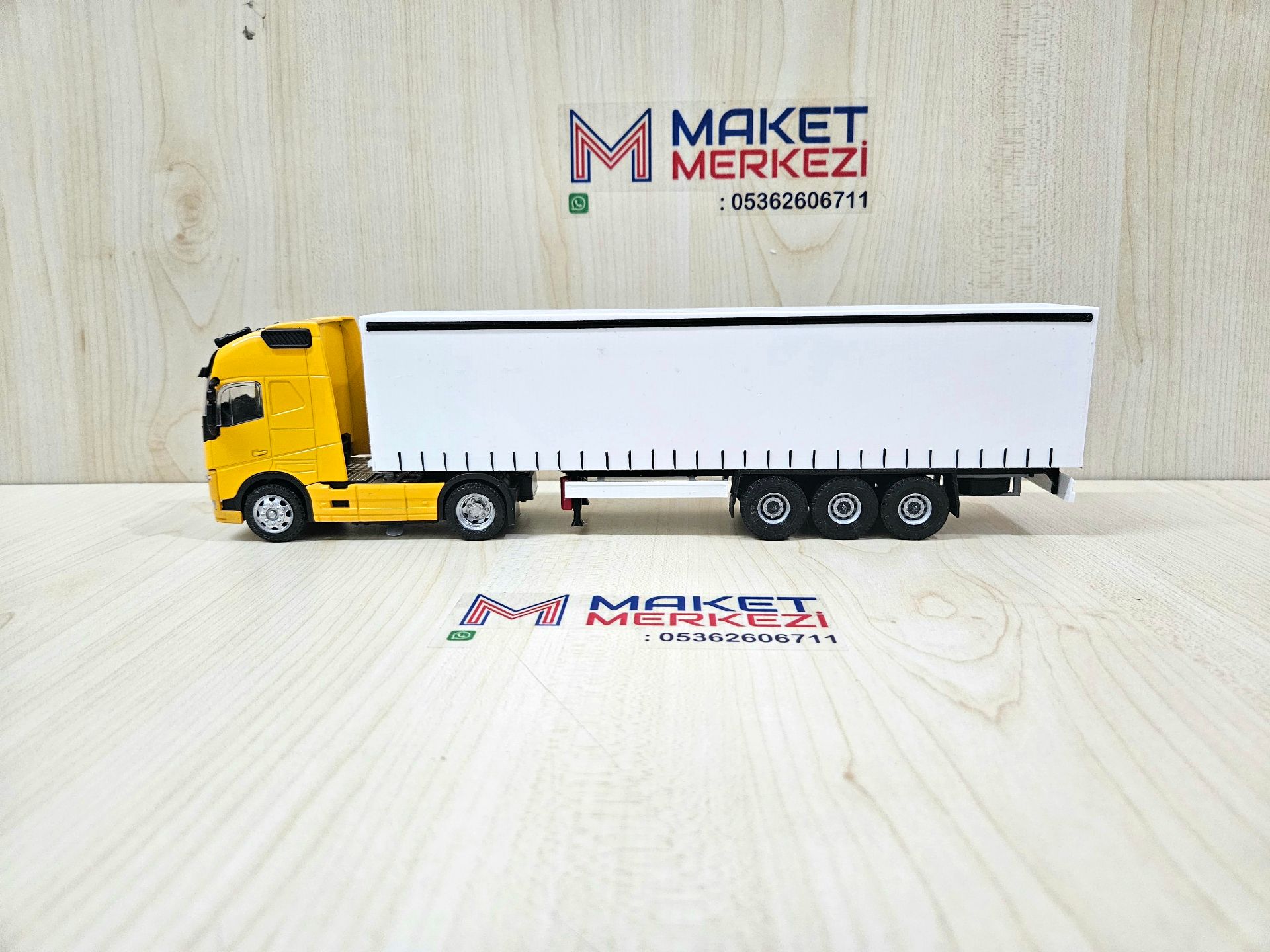 1/50 sarı VOLVO FH4 TENTE DORSELİ TIR MAKETİ