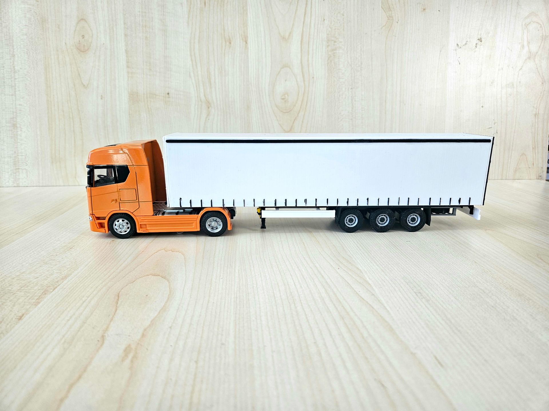 1/50 turuncu SCANIA 770S TENTE DORSELİ TIR MAKETİ