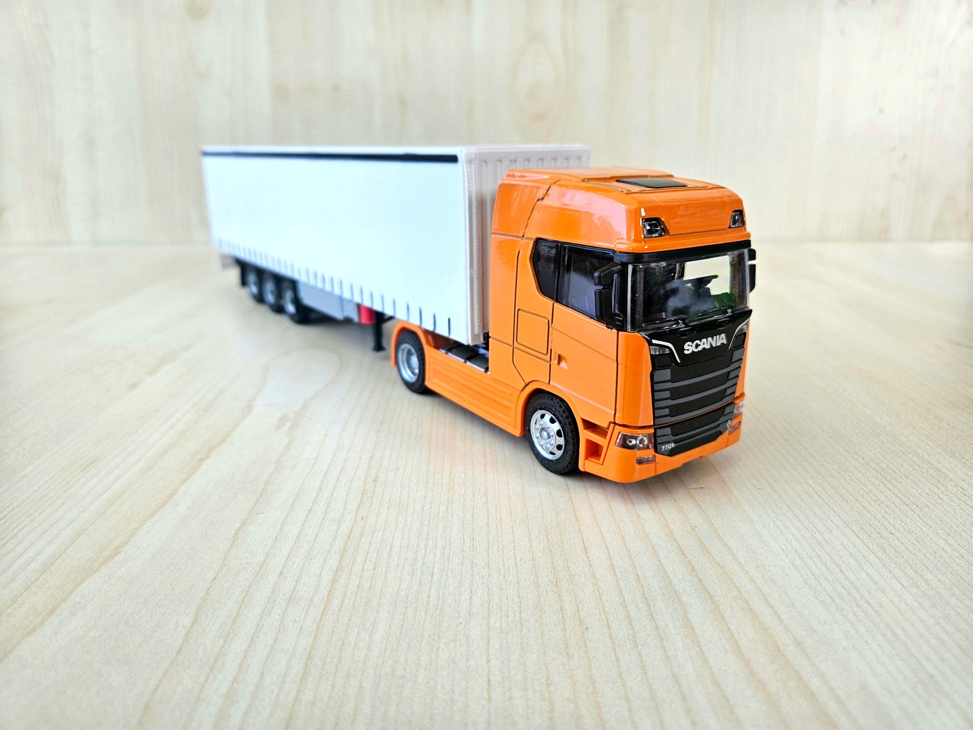 1/50 turuncu SCANIA 770S TENTE DORSELİ TIR MAKETİ