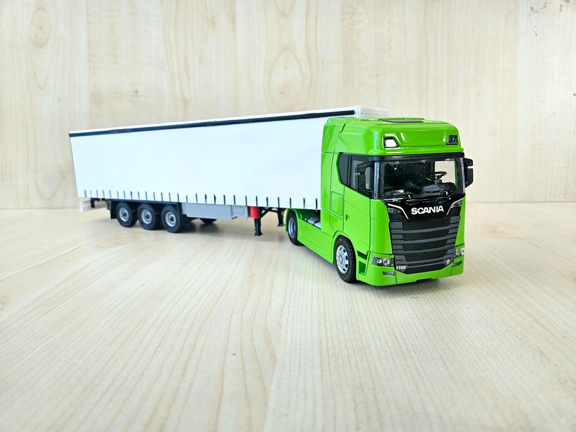 1/50 yeşil SCANIA 770S TENTE DORSELİ TIR MAKETİ