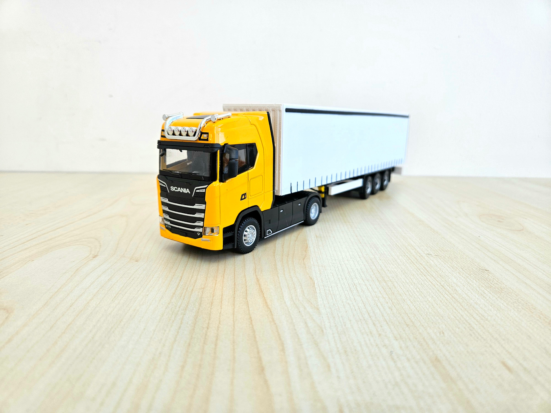 1/50 sarı SCANIA S730 TENTE DORSELİ TIR MAKETİ