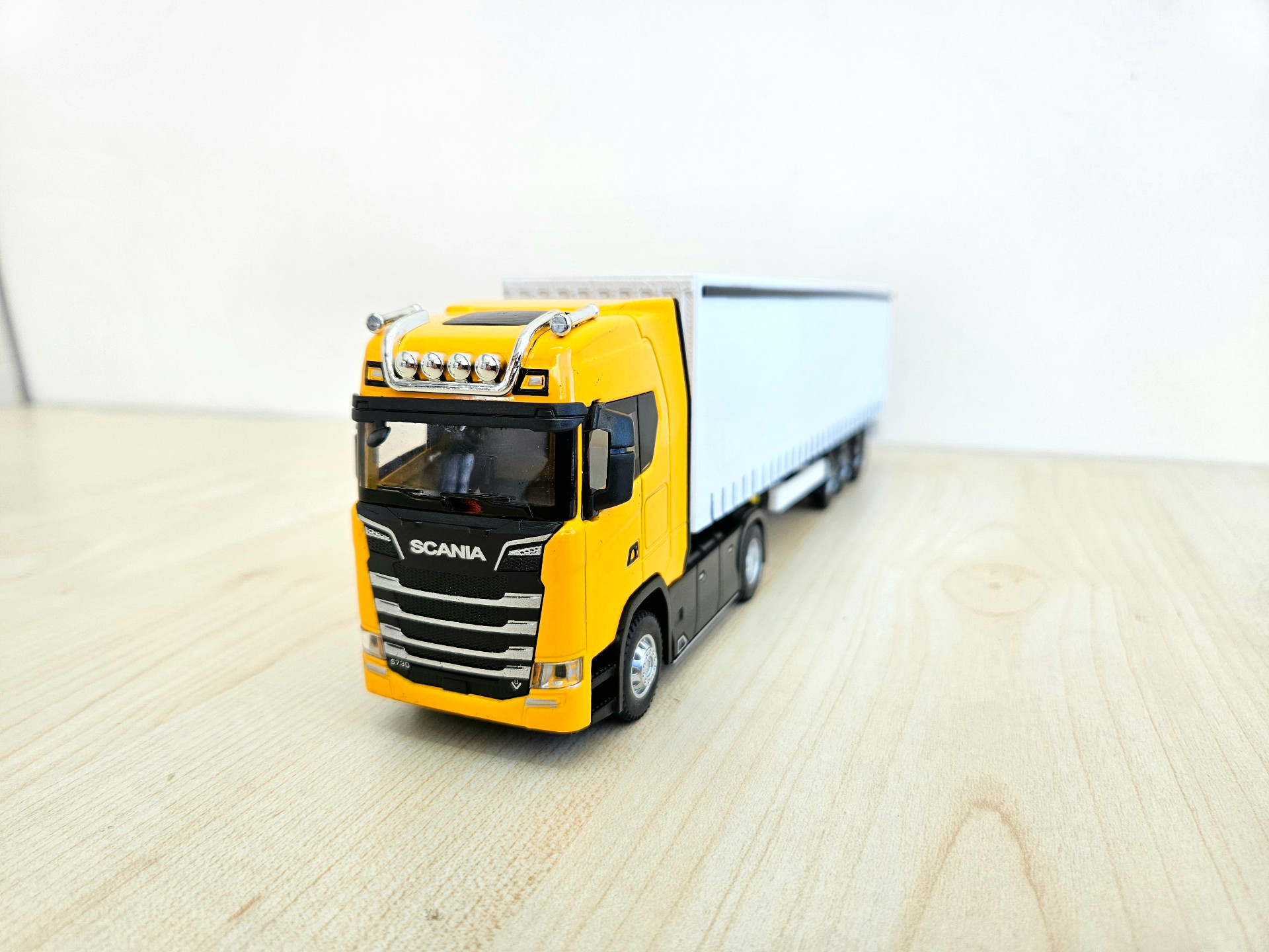 1/50 sarı SCANIA S730 TENTE DORSELİ TIR MAKETİ