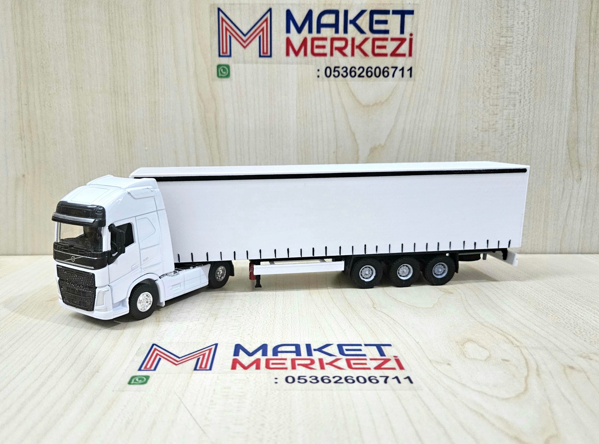 1/64 beyaz VOLVO FH4 TENTE DORSELİ TIR MAKETİ (25 cm boy)