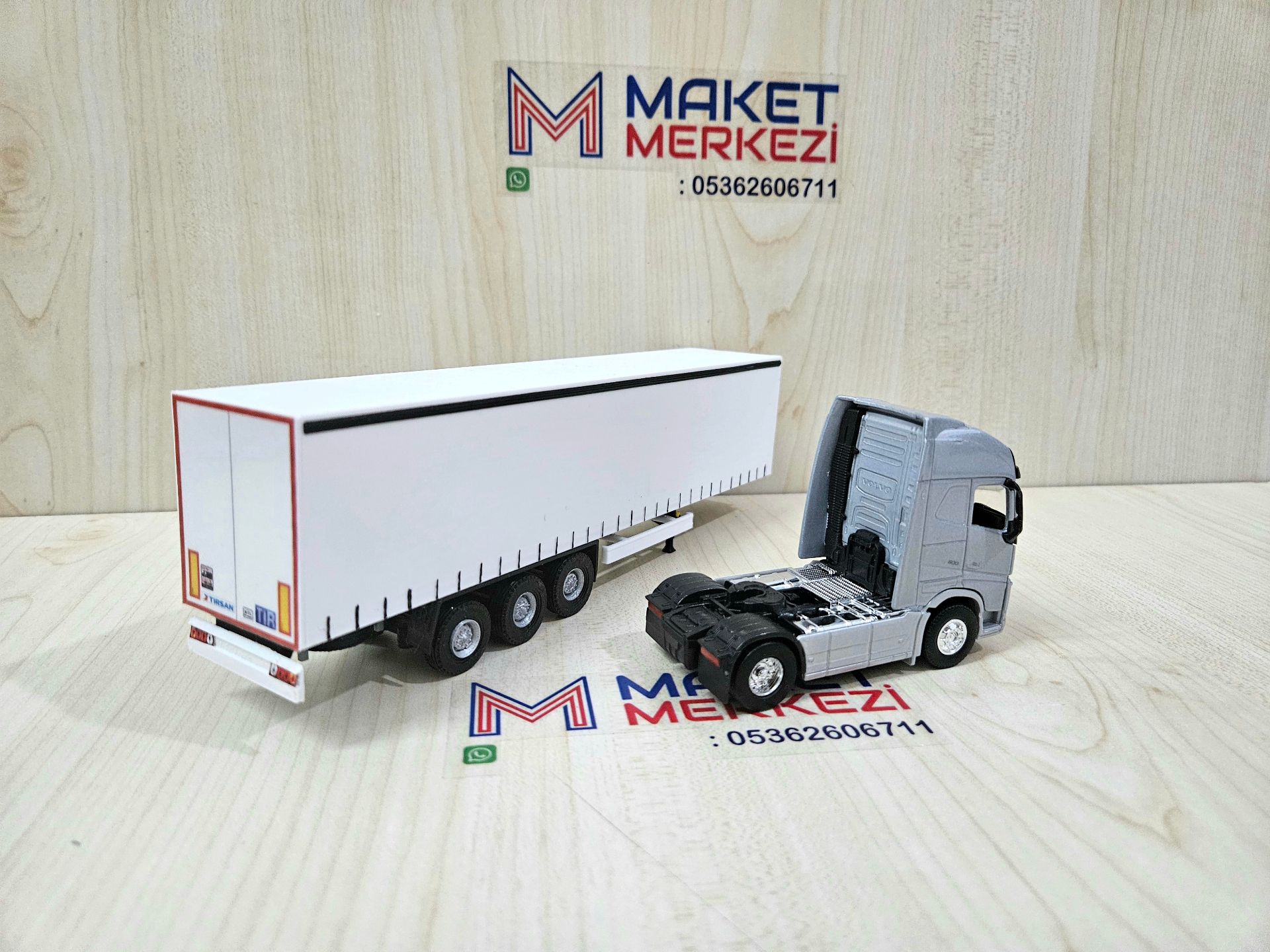 1/64 gri VOLVO FH4 TENTE DORSELİ TIR MAKETİ (25 cm boy)