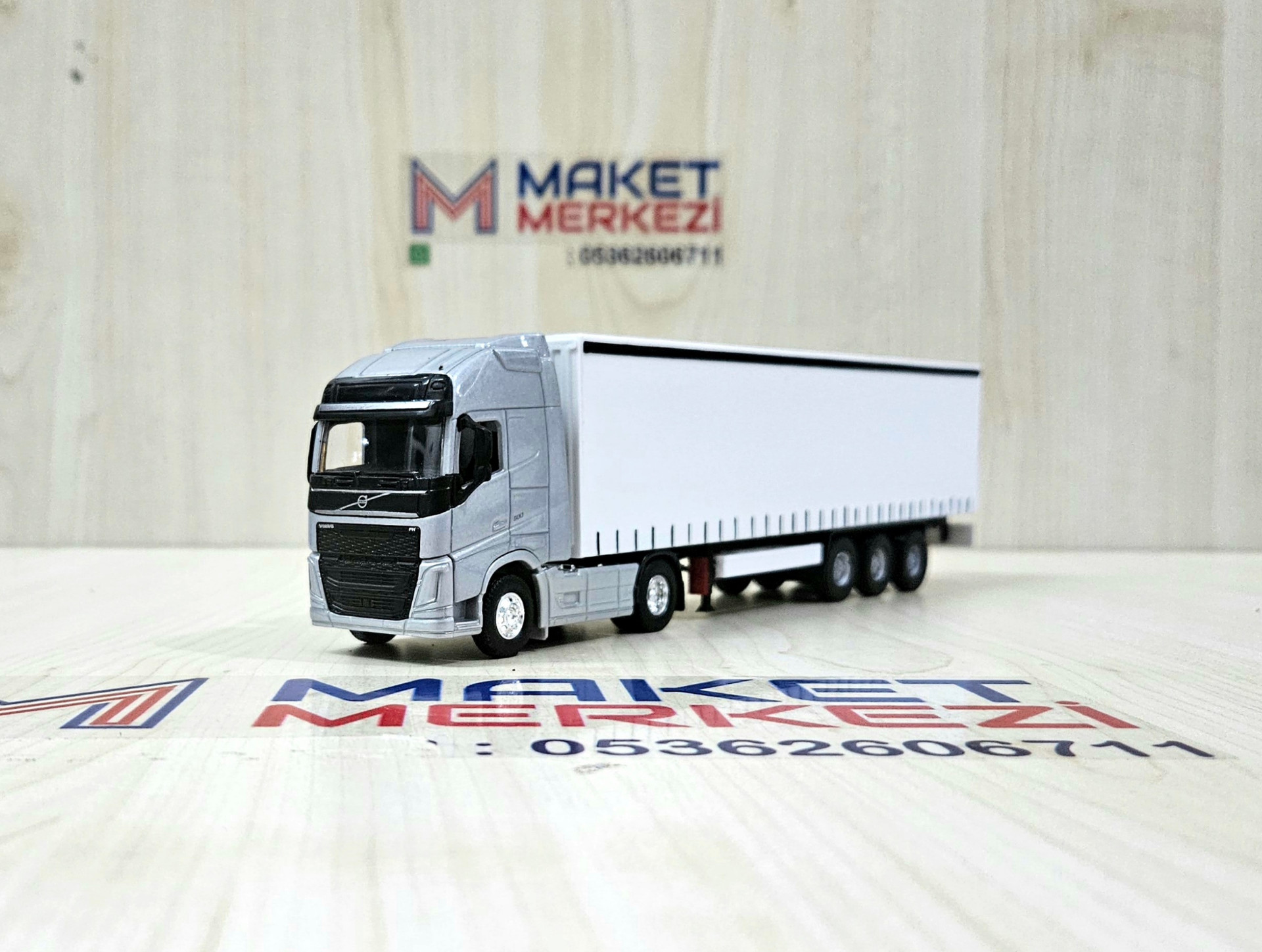 1/64 gri VOLVO FH4 TENTE DORSELİ TIR MAKETİ (25 cm boy)
