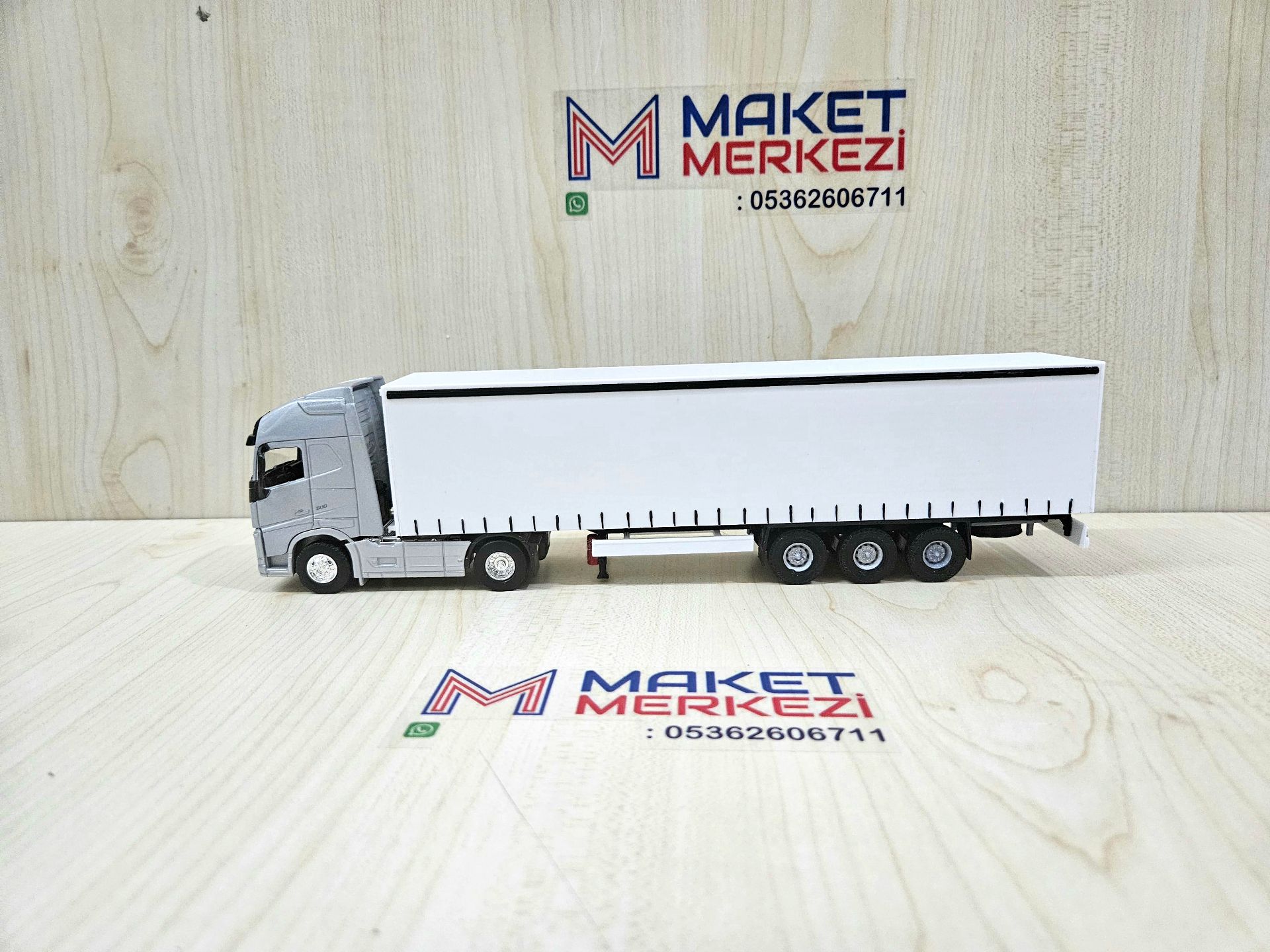 1/64 gri VOLVO FH4 TENTE DORSELİ TIR MAKETİ (25 cm boy)