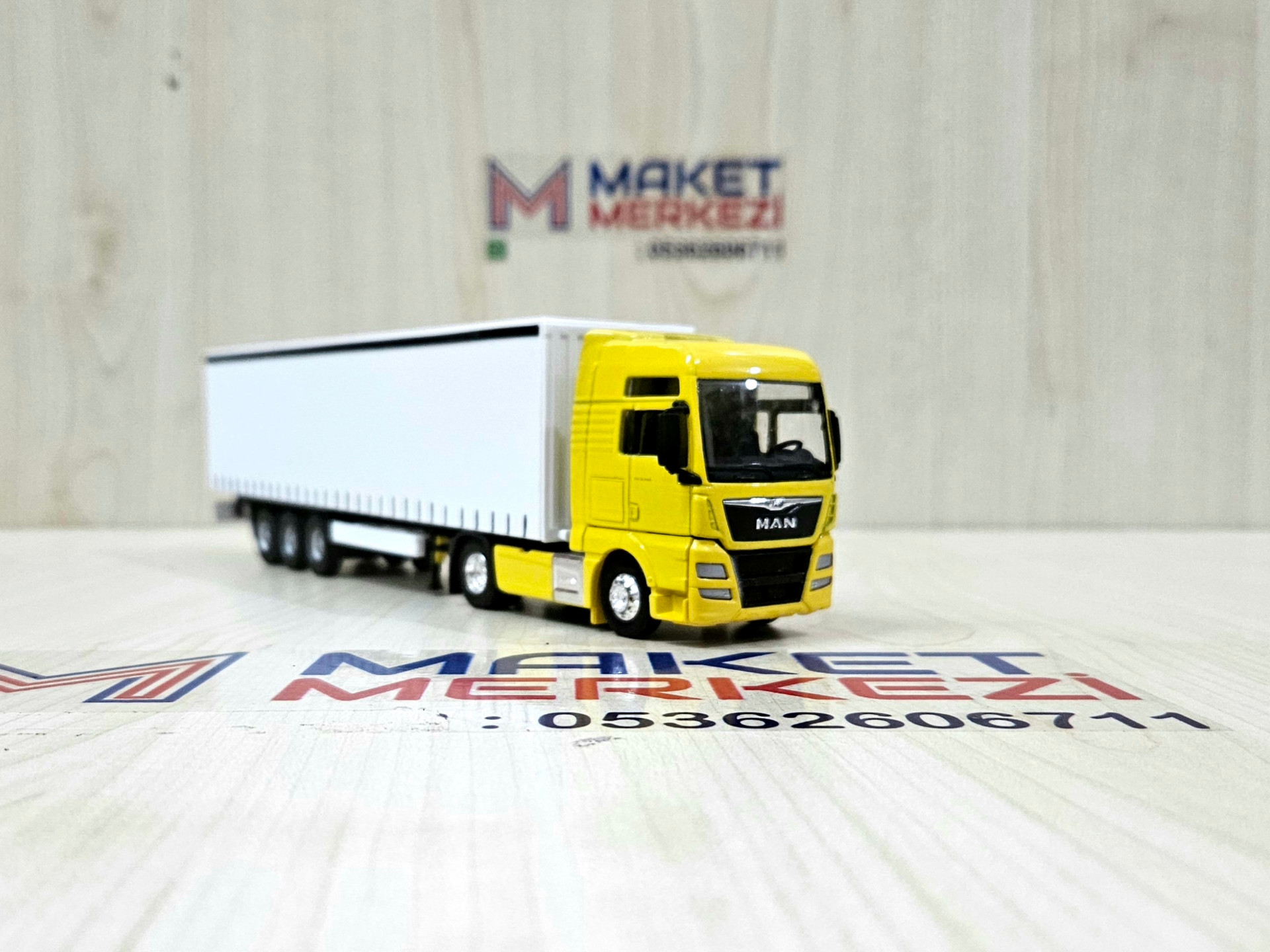 1/64 sarı MAN TGX TENTE DORSELİ TIR MAKETİ (25 cm boy)