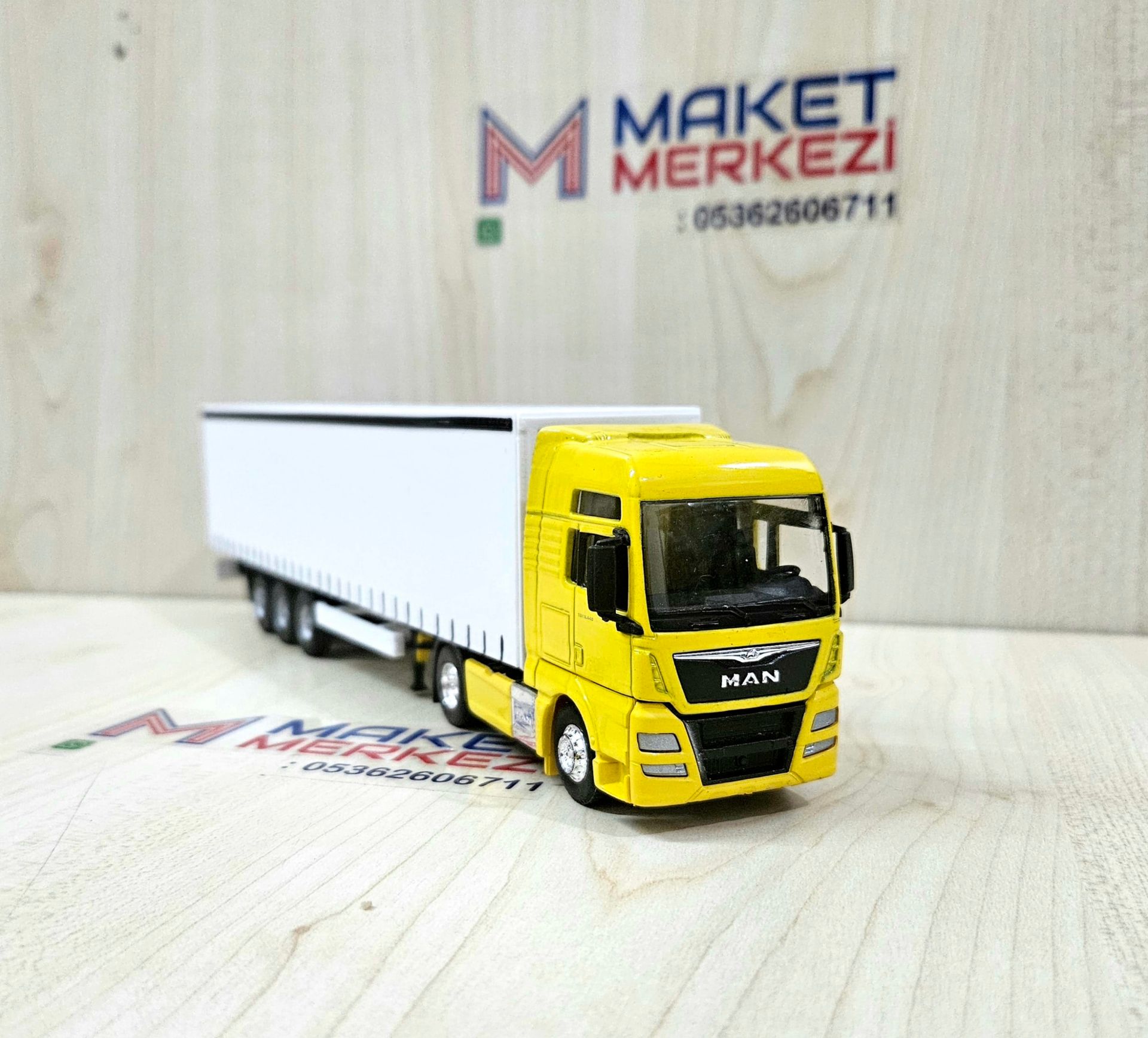 1/64 sarı MAN TGX TENTE DORSELİ TIR MAKETİ (25 cm boy)