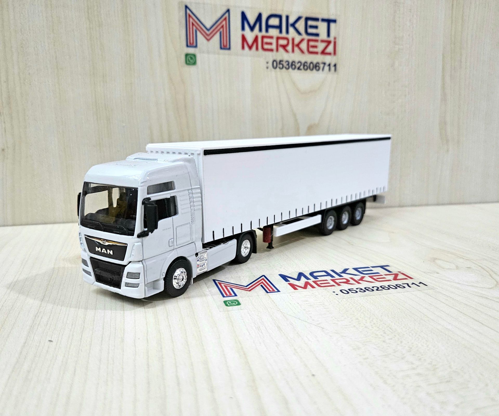 1/64 beyaz MAN TGX TENTE DORSELİ TIR MAKETİ (25 cm boy)