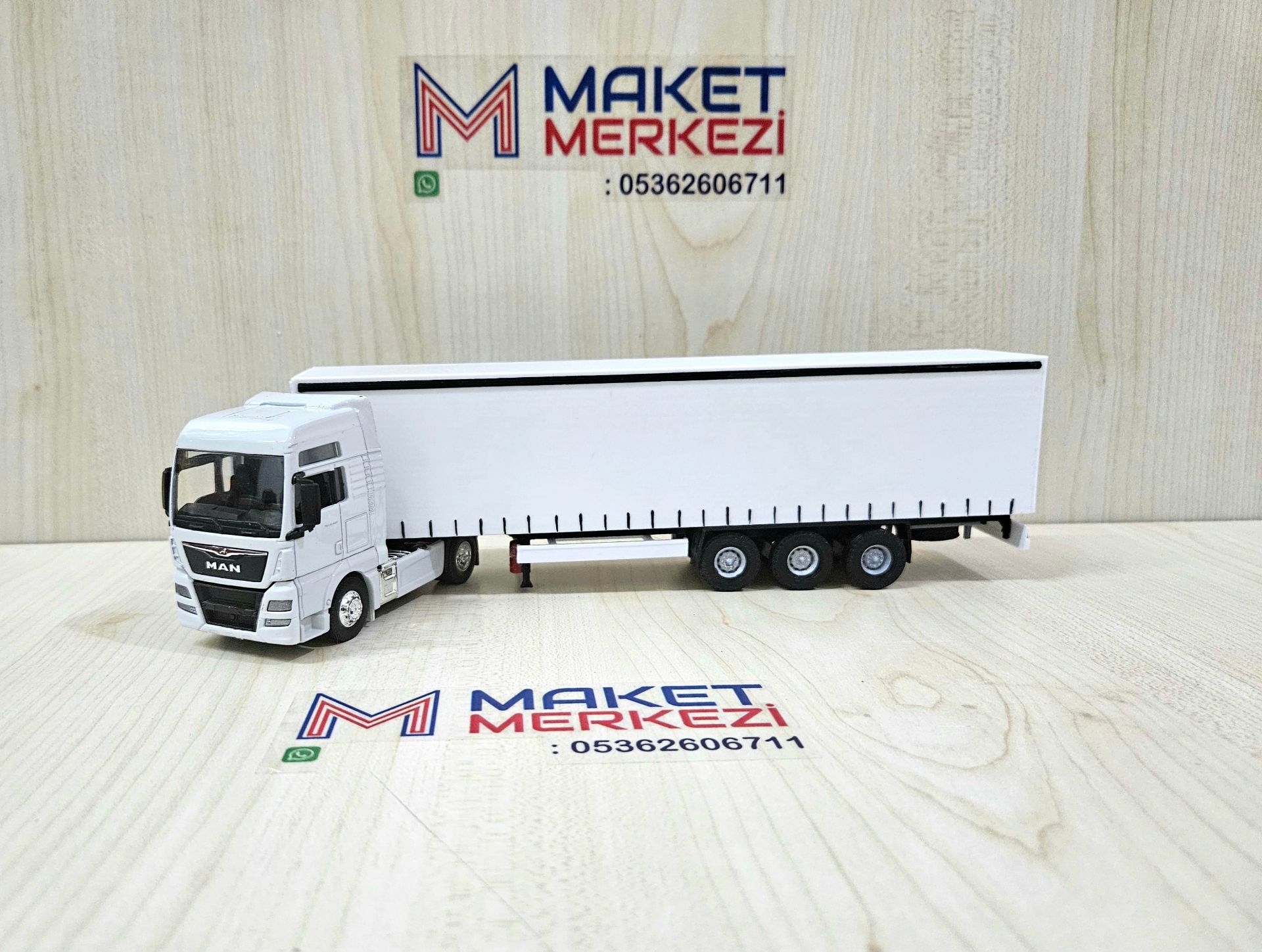 1/64 beyaz MAN TGX TENTE DORSELİ TIR MAKETİ (25 cm boy)