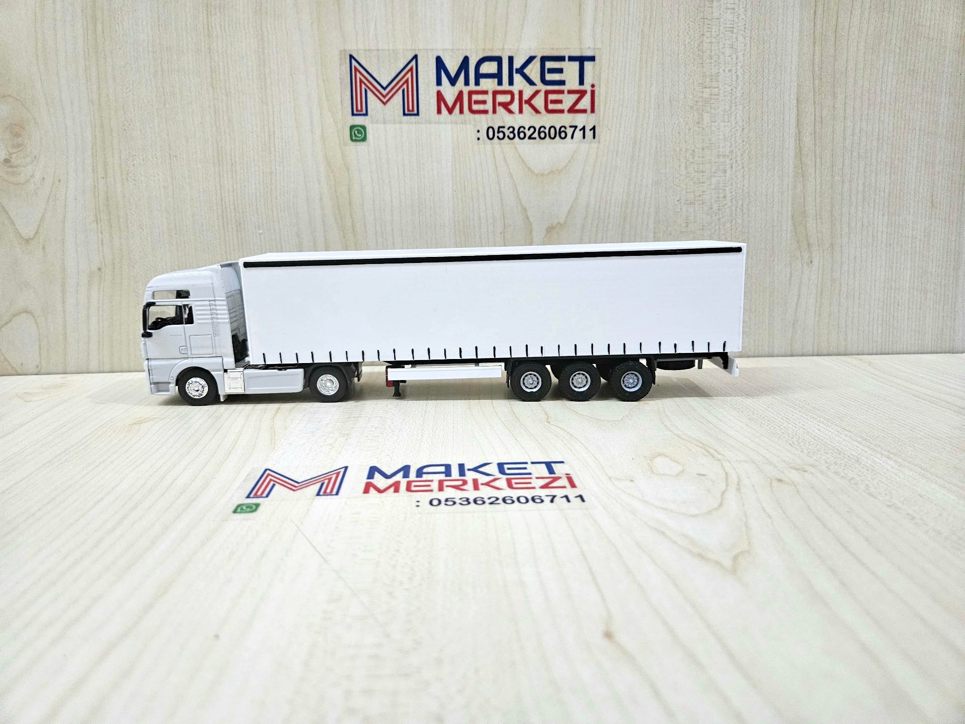 1/64 beyaz MAN TGX TENTE DORSELİ TIR MAKETİ (25 cm boy)