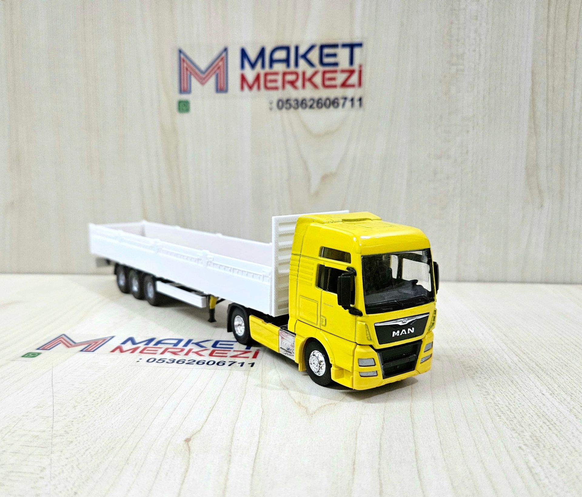 1/64 MAN TGX SAL DORSELİ TIR MAKETİ (25 cm boy)